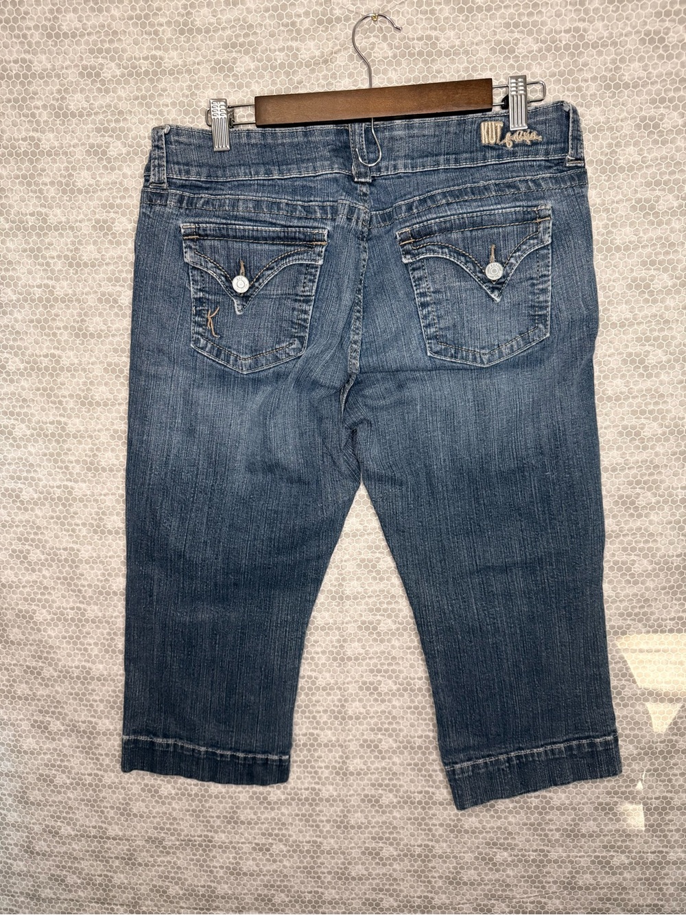 KUT from the cloth Women 12 Blue Denim Capri Jeans Mid Rise Stretch 5-Pocket - Picture 3 of 3